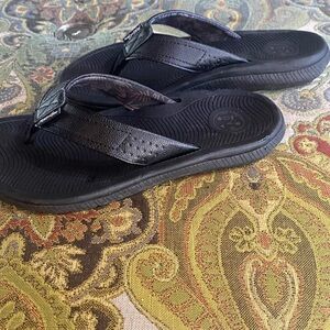 Maui & Sons Flip Flops